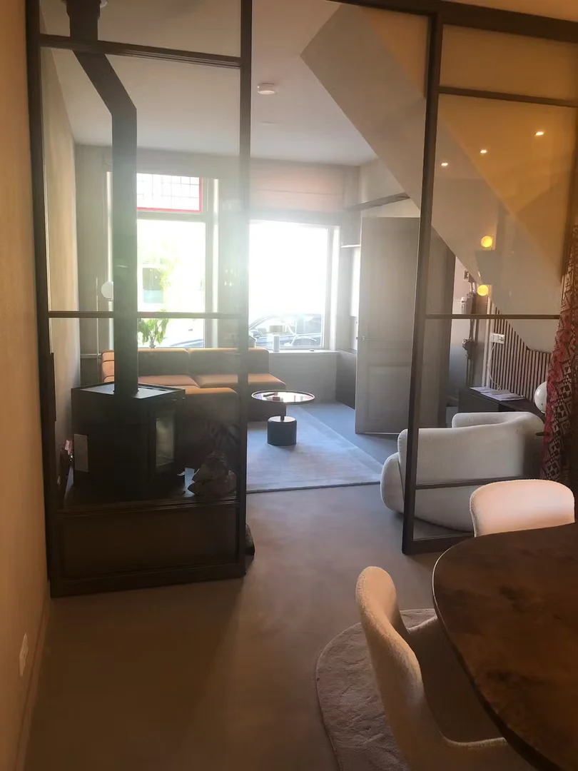 Economical student room with convenient location in 