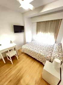Quarto privado em Avinguda d'Oriola, Ciudad de Asís, imagem 1 de 10