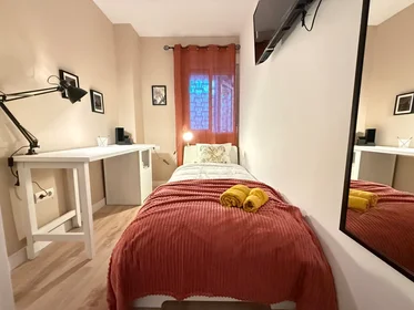 Quarto privado em Calle Capitán Amador, Campoamor, imagem 1 de 10