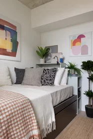 Chambre privée à Via Alessandro Manzoni , 38, image 1 de 10