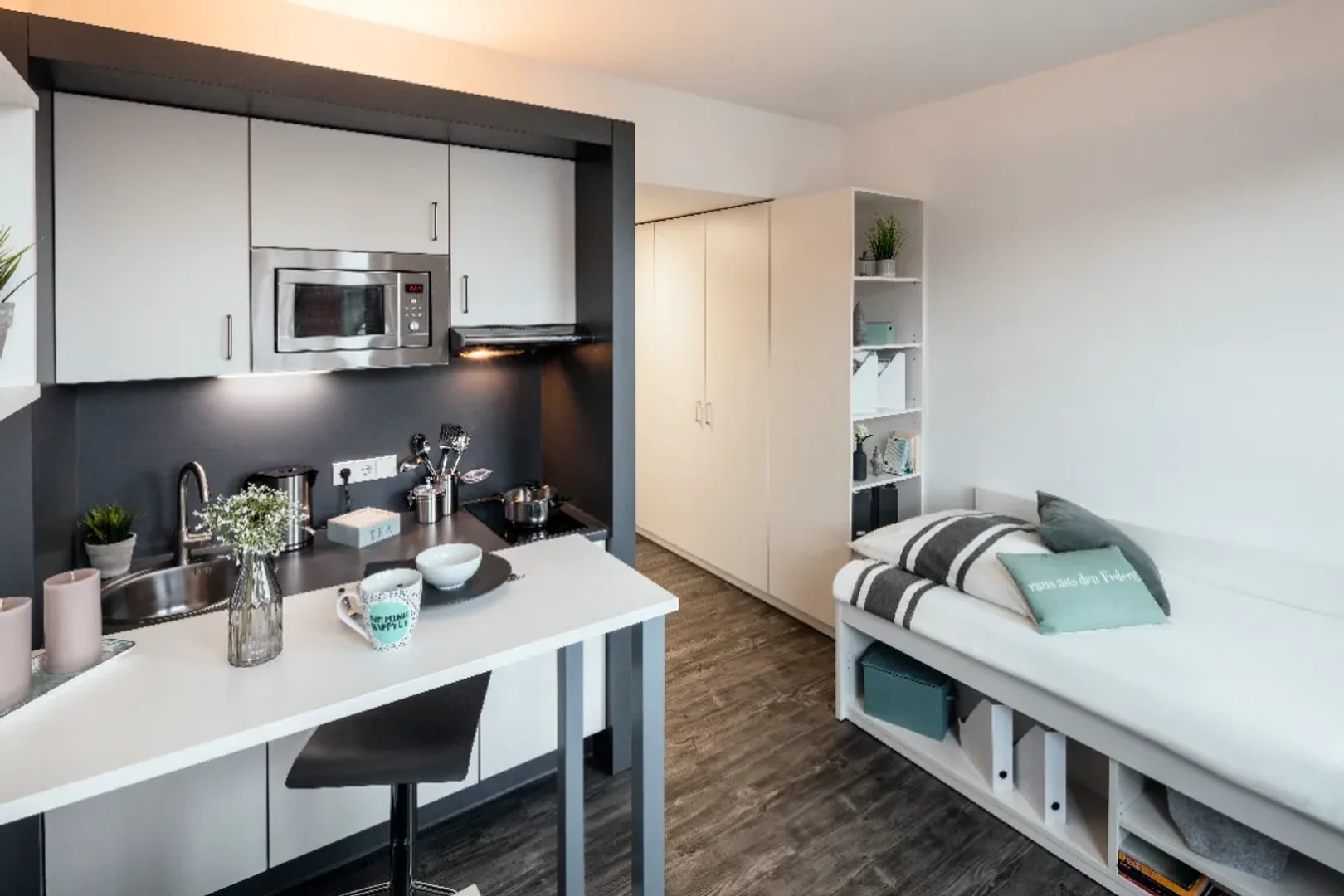 Asequible apartamento estudio con características esenciales en