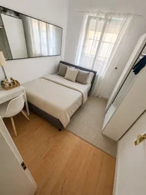 Habitación privada en Jutastraße, Neuhausen-Nymphenburg, imagen 1 de 9
