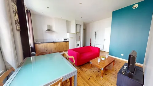 Logement entier à Boulevard Valbenoîte, Saint-Roch-Valbenoite-Badouillère, image 1 de 10