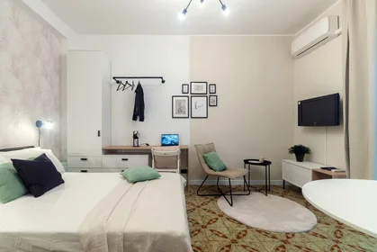 Apartamento inteiro em Via Jean Jaures 7b, imagem 2 de 11
