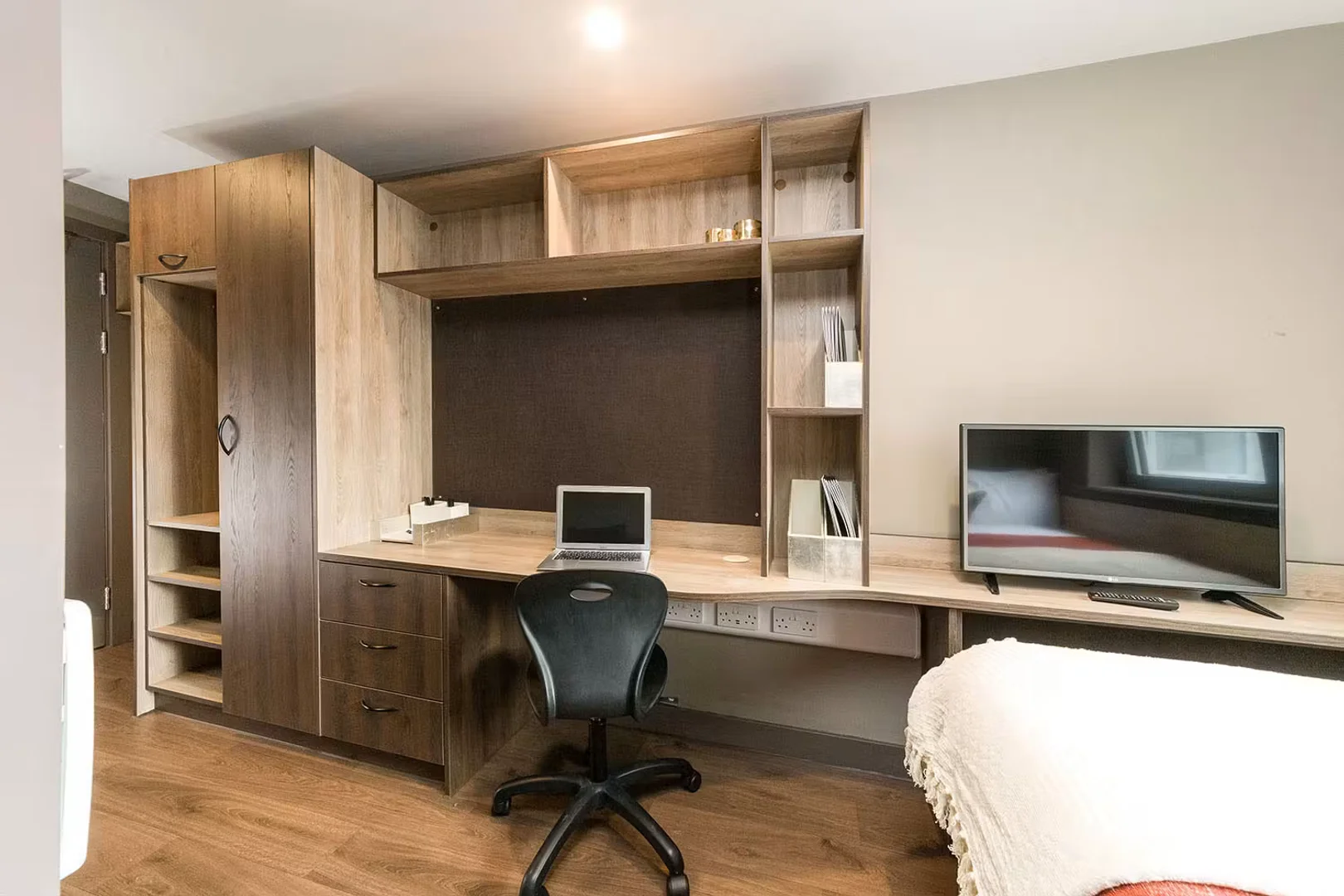 Studentenfreundliches Zimmer in mit modernen Annehmlichkeiten
