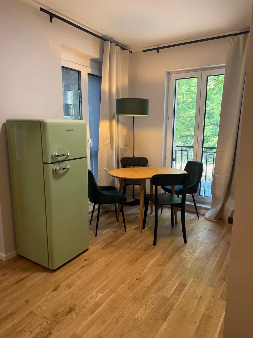 Room for rent in student apartment in , fully furnished