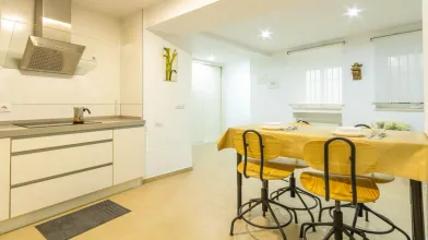 Apartamento totalmente mobilado em Sevilha