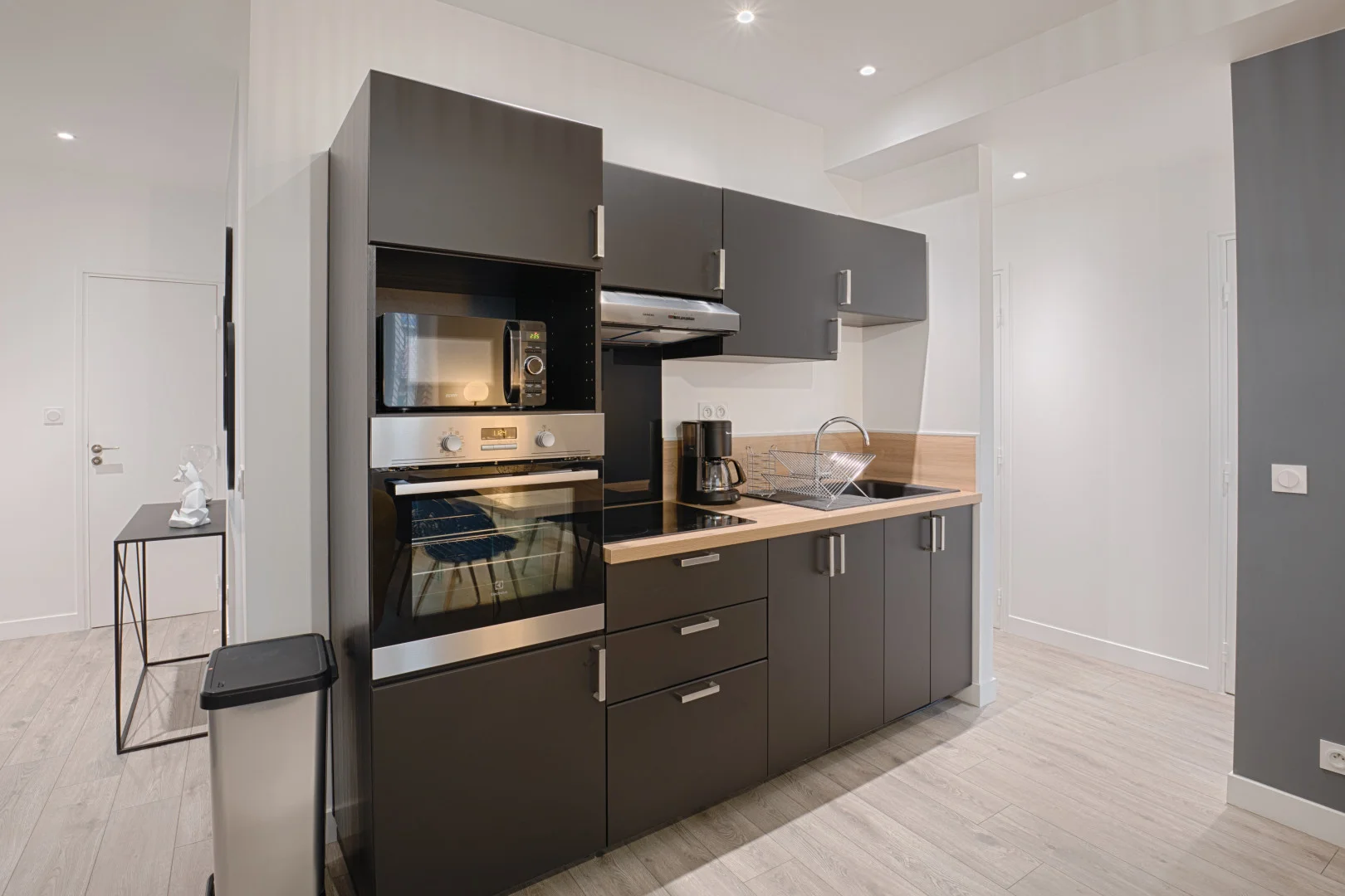 Economical student room with convenient location in 