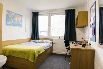 Zimmer mit Doppelbett zu vermieten aberdeen