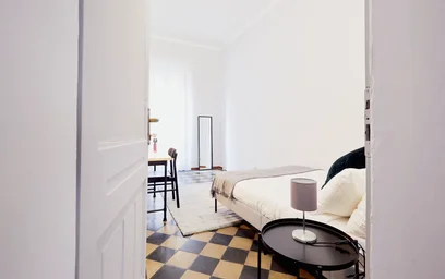 Günstiges Privatzimmer in {area}