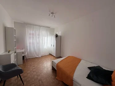 私人房间 在 Viale Verona, , 10的图像2