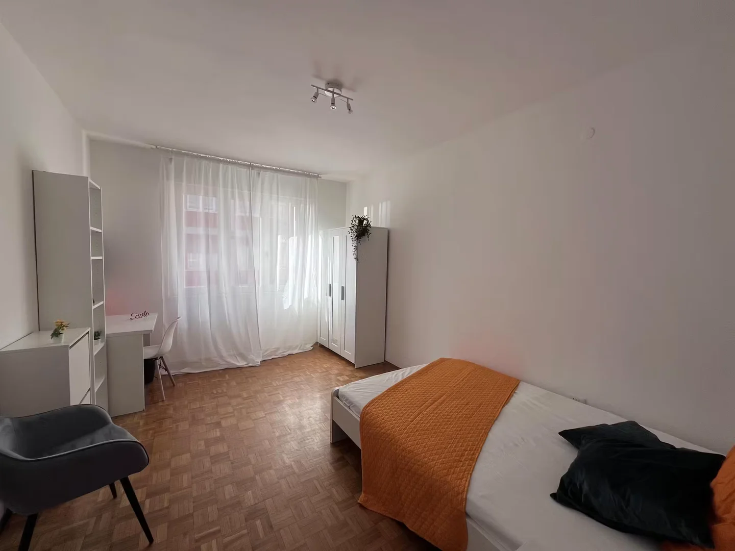 Chambre d'étudiant bon marché à proximité du campus dans 