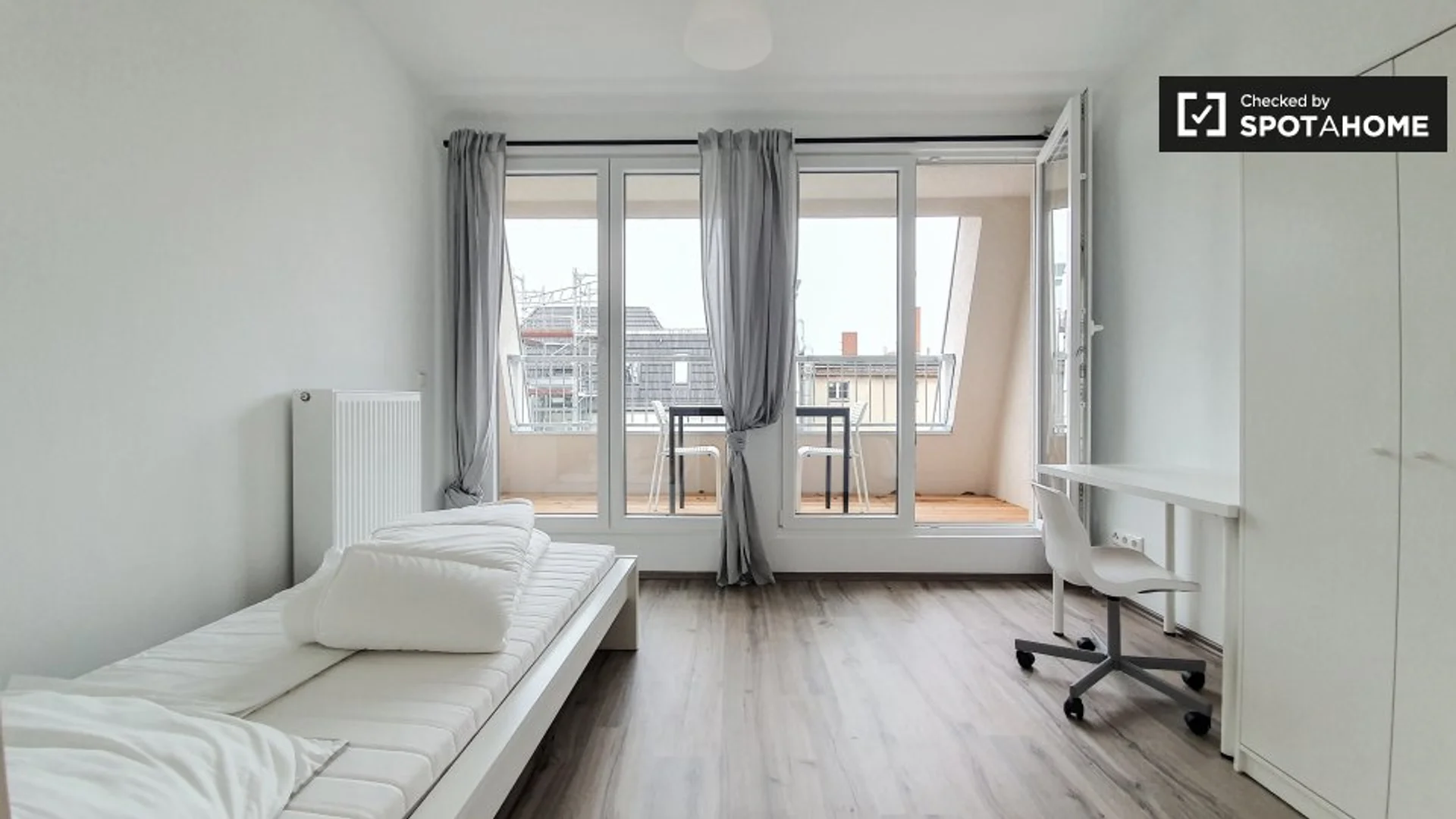 Habitación estudiantil económica con ubicación conveniente en 