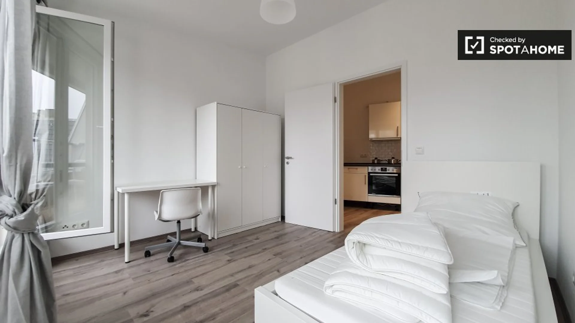 Habitación para estudiantes en  con modernas comodidades
