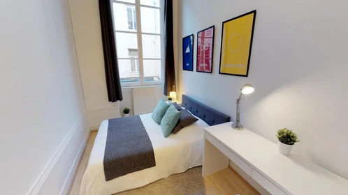 Quarto para alugar num apartamento partilhado em Lyon