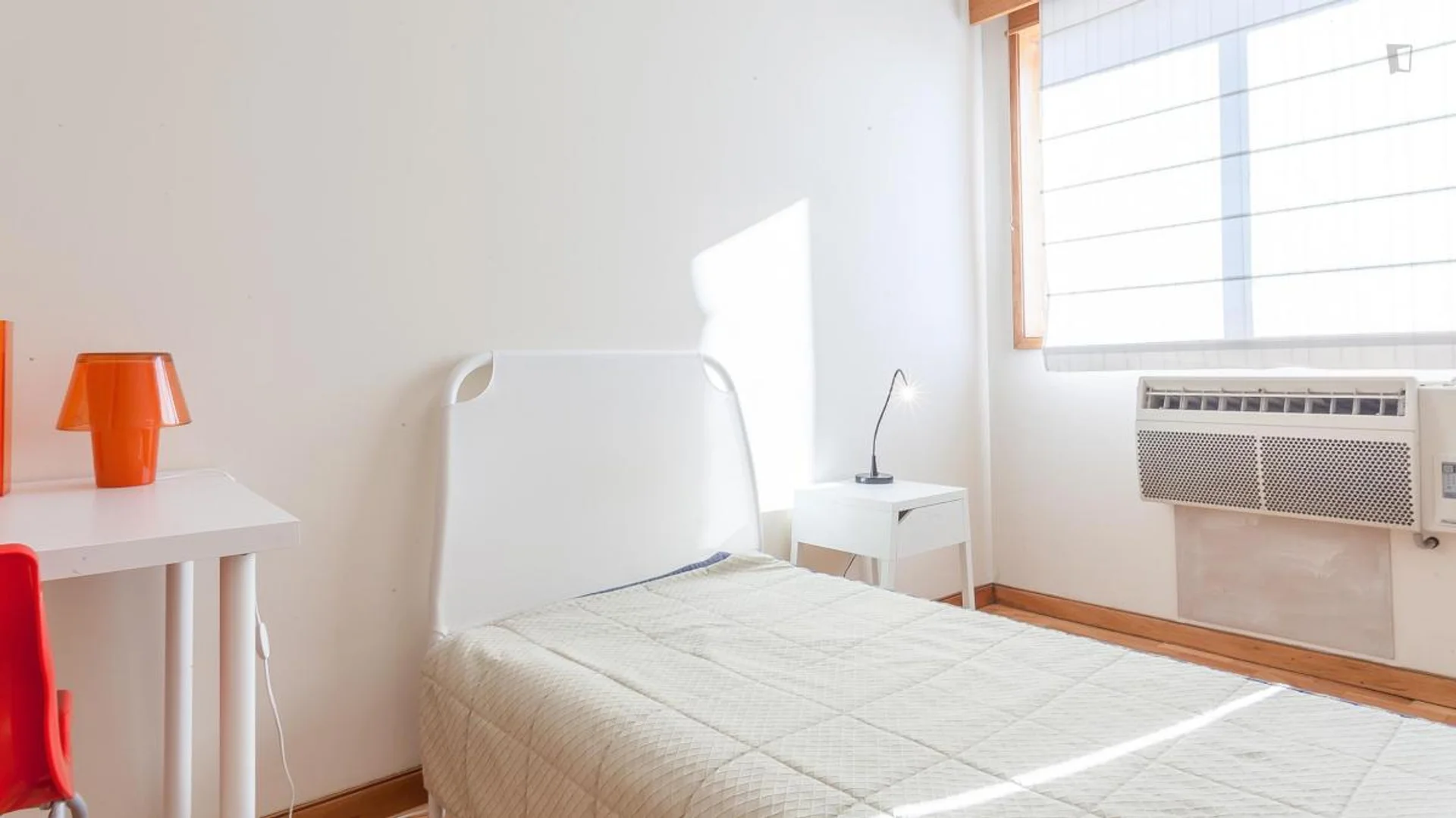 Chambre d'étudiant confortable et spacieuse dans
