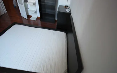 Quarto barato em {area}