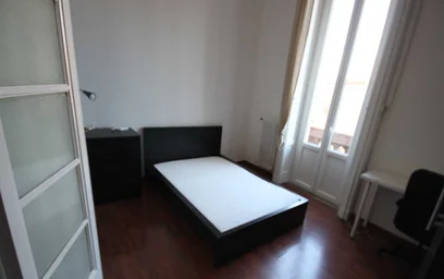Quarto privado em Via Bernina, imagem 5 de 12