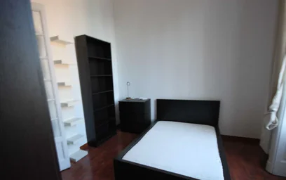 Quarto privado em Via Bernina, imagem 6 de 12
