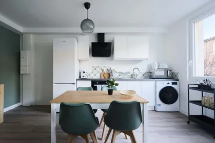 Privatzimmer in der Rue Vieille Poissonnerie, 59300 Valenciennes, France, bild 15 von 17