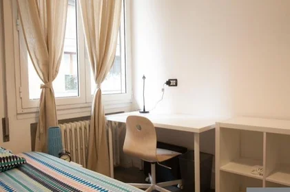 Chambre privée à Via delle Lame, 92, 40122 Bologna BO, Italy, image 1 de 10