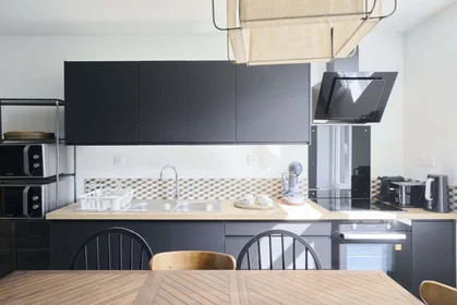 Stanza privata in 15 Pl. Nouvelle Aventure, 59000 Lille, France, immagine 17 di 22