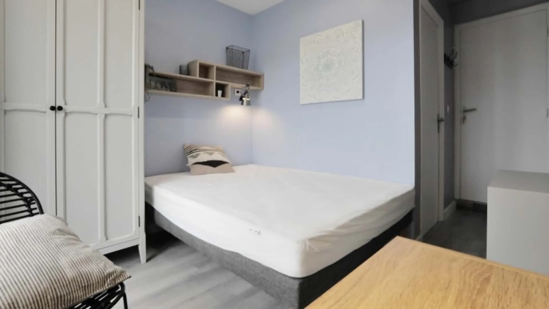 Quarto acolhedor para estudantes disponível em 