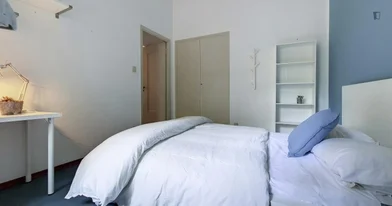 Quarto privado em VIA Renato Serra, imagem 1 de 10