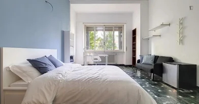 Quarto privado em VIA Renato Serra, imagem 2 de 12