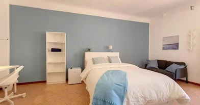 Stanza privata in CORSO GARIBALDI, immagine 2 di 13