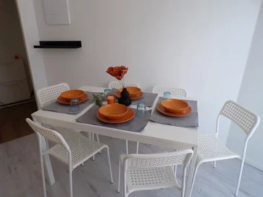 Habitación privada en Via Edmund Mach, , imagen 5 de 10