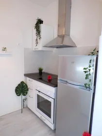 Habitación privada en Via Edmund Mach, , imagen 7 de 10