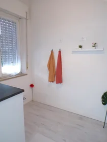 Habitación privada en Via Edmund Mach, , imagen 8 de 10
