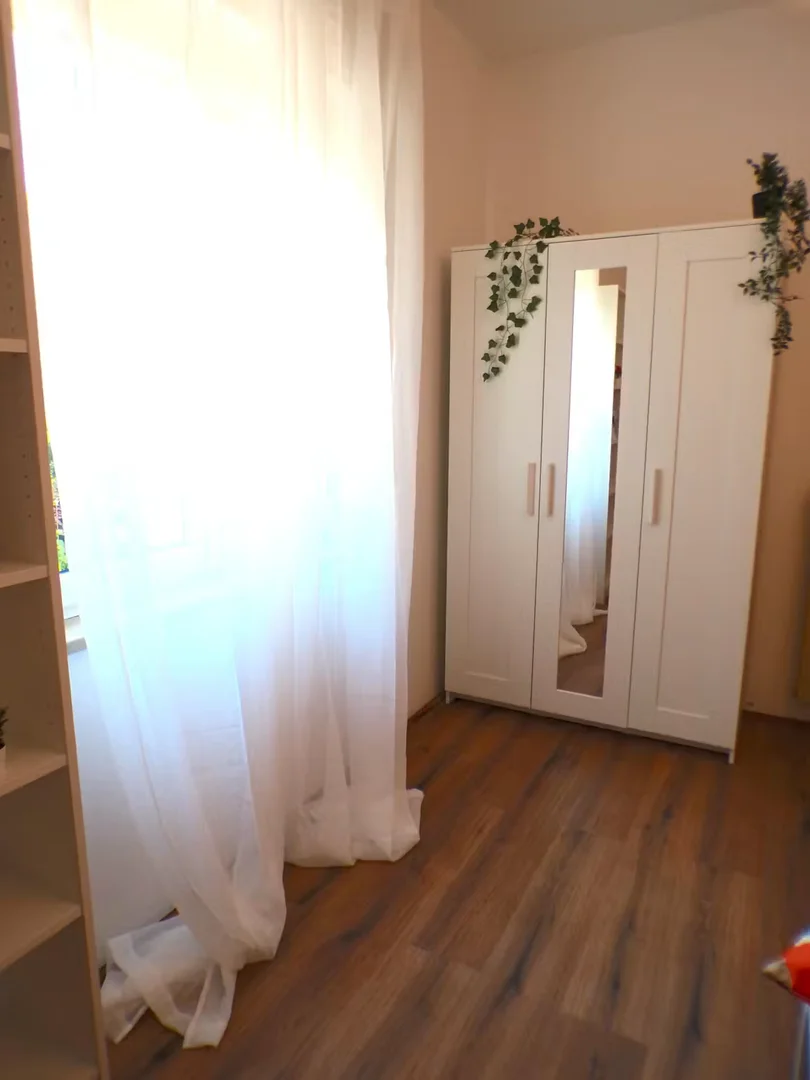 Chambre d'étudiant confortable et spacieuse dans