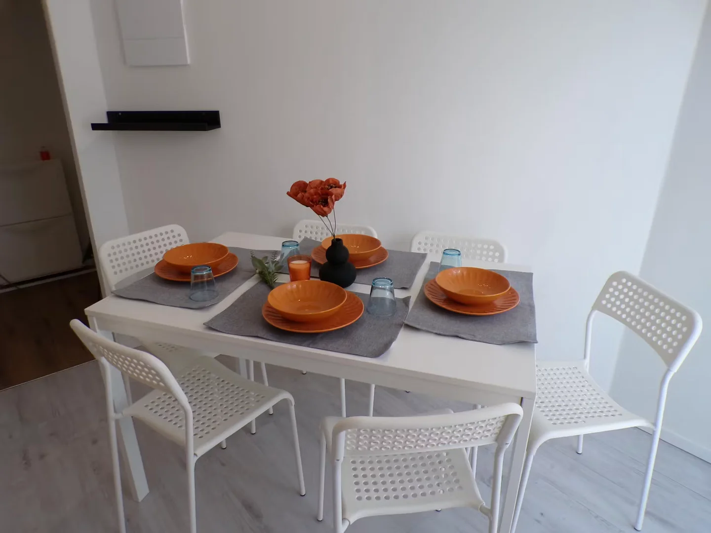 Chambre d'étudiant à avec espace d'étude et installations communes