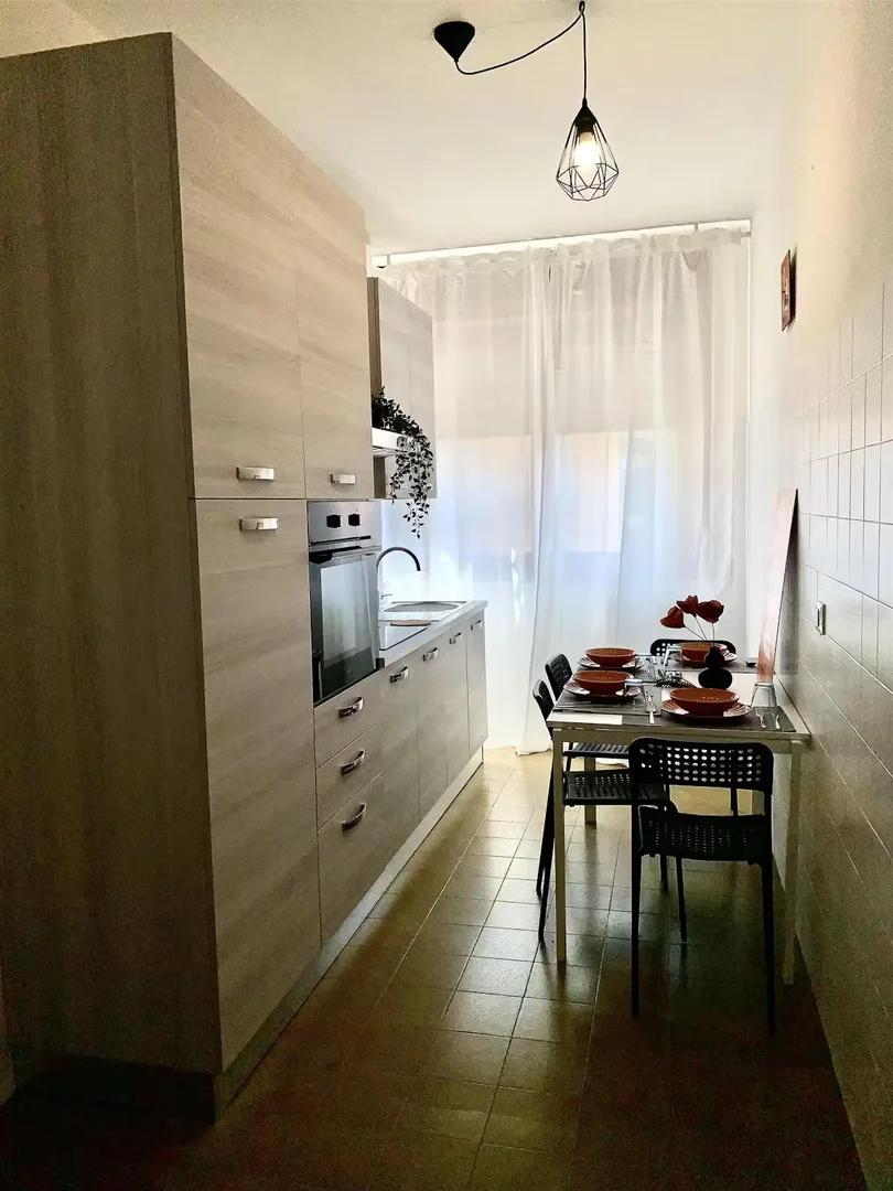 Habitación estudiantil económica con ubicación conveniente en 