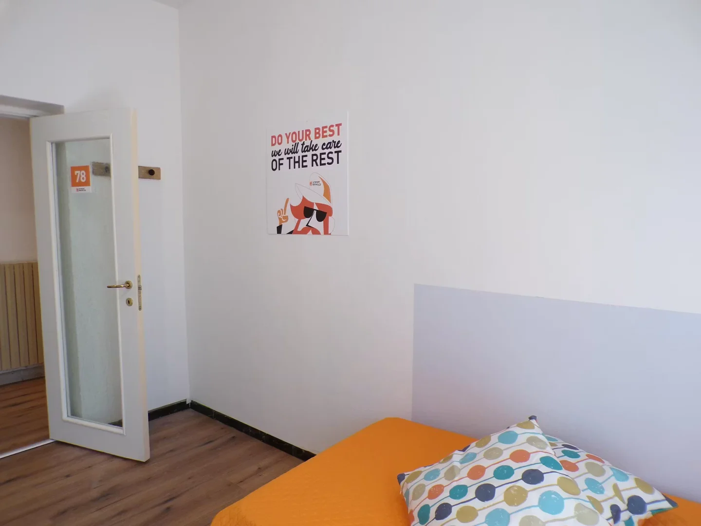 Helles und luftiges Studentenzimmer mit einfachem Zugang zur Universität in 