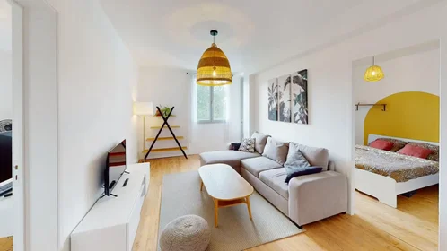 Quarto privado em Rue Sully, Côtes de Clermont, imagem 4 de 10