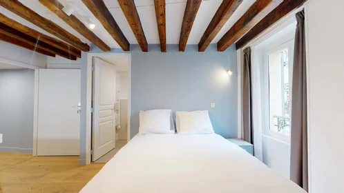 Özel oda konumu 12 rue Mot, Fontenay - sous - Bois Fontenay-sous-Bois 94120 FR, 1 10 görüntüsü