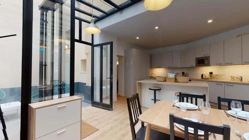 Özel oda konumu 12 rue Mot, Fontenay - sous - Bois Fontenay-sous-Bois 94120 FR, 7 22 görüntüsü