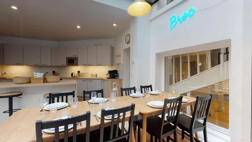 Özel oda konumu 12 rue Mot, Fontenay - sous - Bois Fontenay-sous-Bois 94120 FR, 8 22 görüntüsü