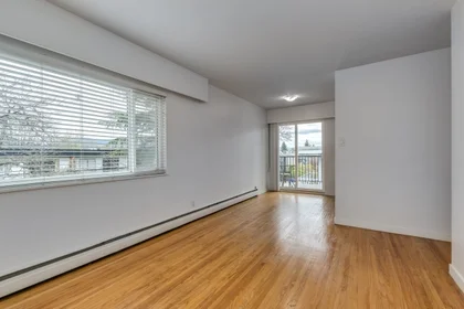 Apartamento inteiro em residência em W 8th Ave, Vancouver, BC V6J 1W2, Canada, imagem 27 de 49
