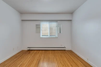 Apartamento inteiro em residência em W 8th Ave, Vancouver, BC V6J 1W2, Canada, imagem 28 de 49