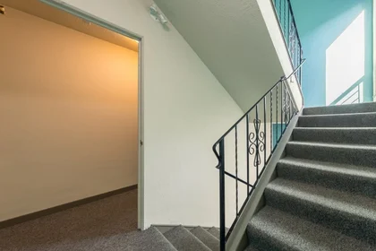 Apartamento inteiro em residência em W 8th Ave, Vancouver, BC V6J 1W2, Canada, imagem 30 de 49