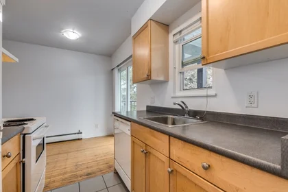 Apartamento inteiro em residência em W 8th Ave, Vancouver, BC V6J 1W2, Canada, imagem 34 de 49