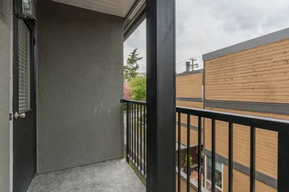 Apartamento inteiro em residência em W 8th Ave, Vancouver, BC V6J 1W2, Canada, imagem 39 de 49