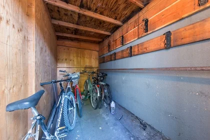 Apartamento inteiro em residência em W 8th Ave, Vancouver, BC V6J 1W2, Canada, imagem 42 de 49