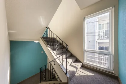 Apartamento inteiro em residência em W 8th Ave, Vancouver, BC V6J 1W2, Canada, imagem 43 de 49