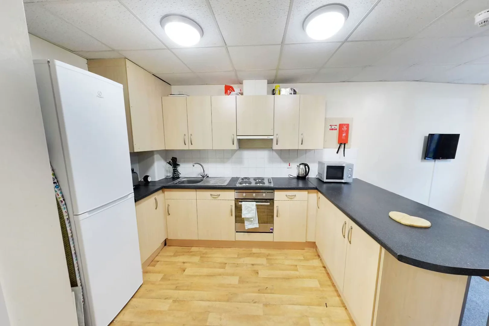 Habitación estudiantil económica con ubicación conveniente en 