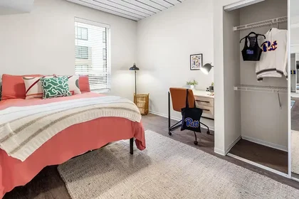 Habitación privada en Forbes Avenue, imagen 1 de 10